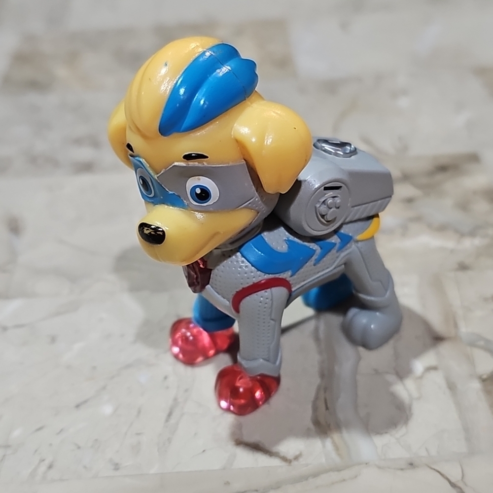 PAW Patrol Mighty Pups Super Paws Twins Tuck Light Up Figure Spin Master